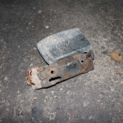 Korrodálódott távtartó lemez Korrodálódott távtartó lemez